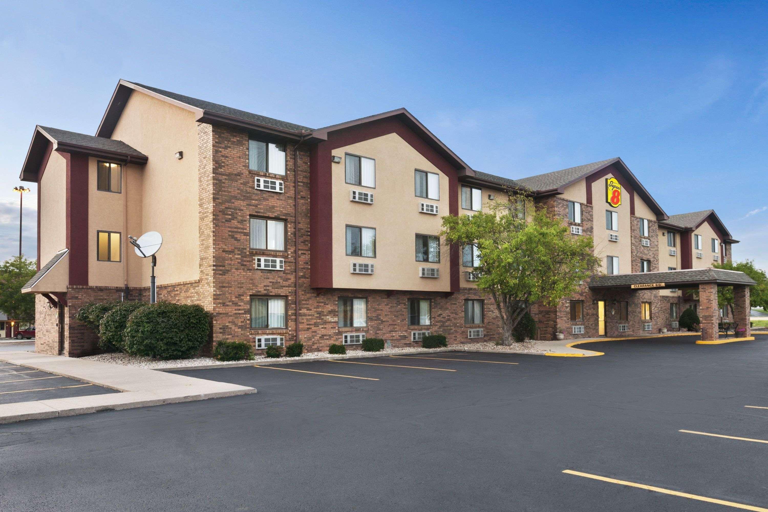 Super 8 By Wyndham Peoria Motel Exterior foto